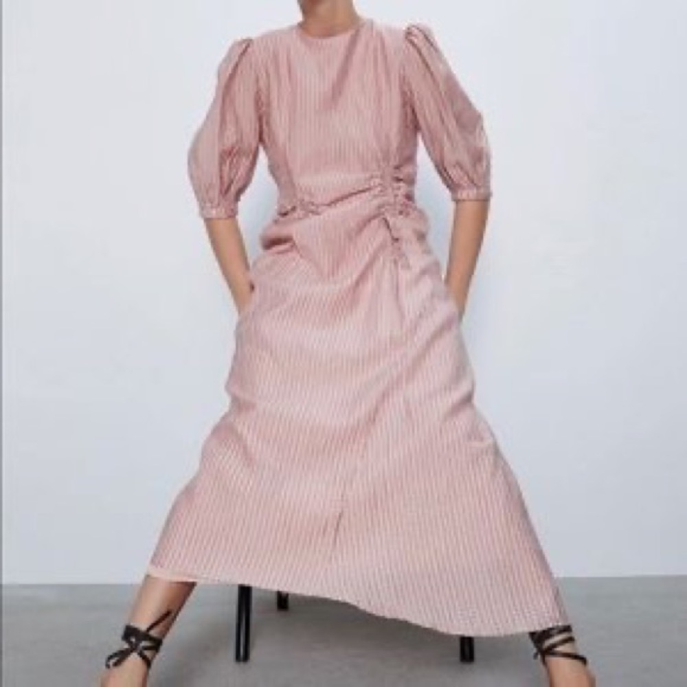 ZARA DRESS WITH GATHERED WAIST
AND PUFF SLEEVES - Picture 3 of 7
